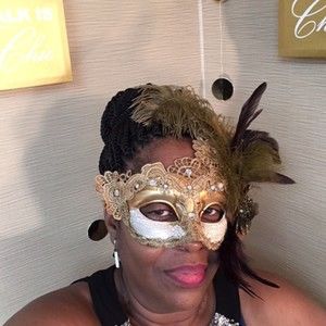 Meet your Posher, Alisa